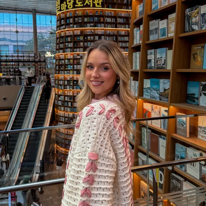 @yannareads