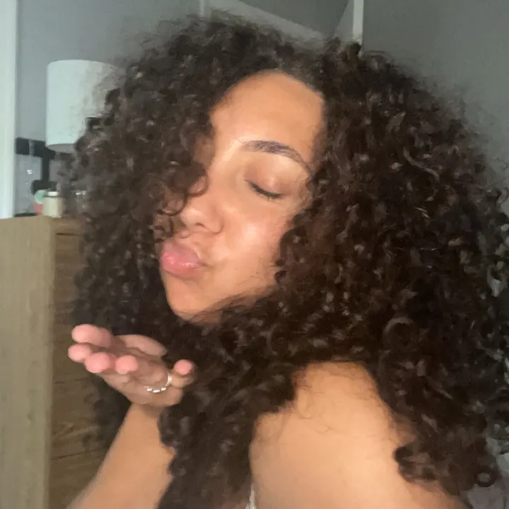 curlswithmaya