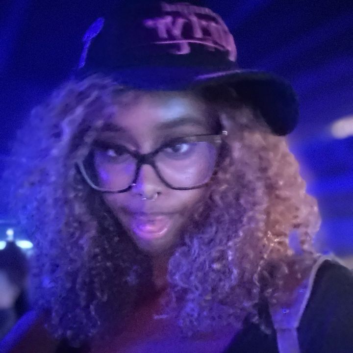 regularwelladjustedgirl