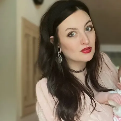 tori.in.crisis